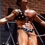 Handsome dude in leather jerking off his hard pier�ed dick!